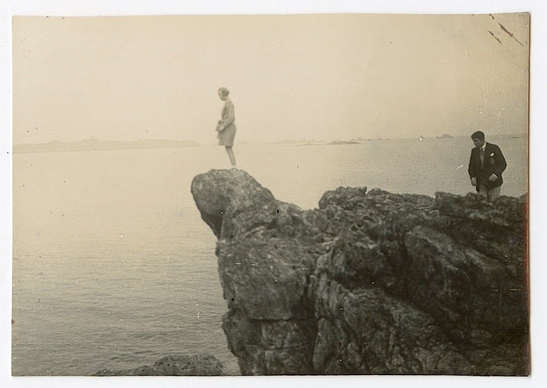 Antique Scarce Original Photo Artistic View: The provenance of this lot is from a quality collector in Paris, France. The dimensions are Approx. 3.5" x 5.5" (variances can occur). We have included quality scans to show it's actual condition. Thi