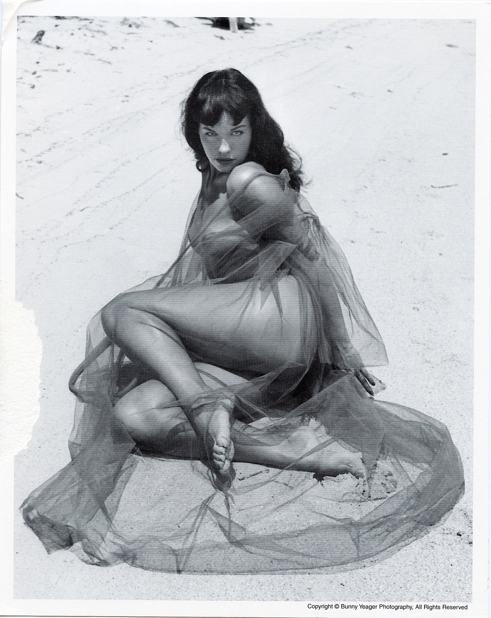Original BUNNY YEAGER Litho Pin Up Model BETTIE PAGE: This lot is coming from Bunny Yeager's estate/archives. Linnea Eleanor "Bunny" Yeager (March 13, 1929 - May 24, 2014) was an American photographer and pin-up model. She met Bettie Page in 1954, and to
