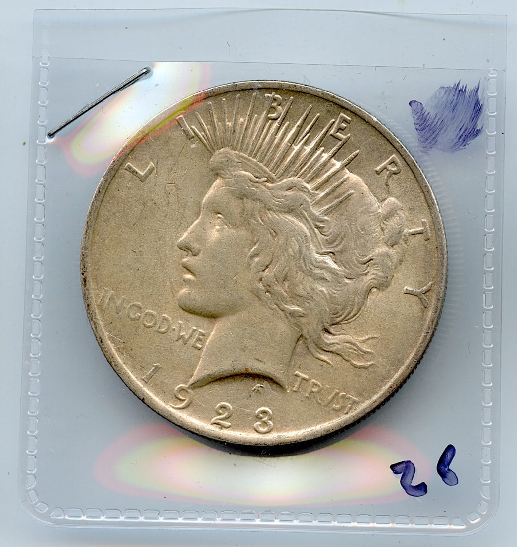 Collectors Peace Silver Dollar US$1 Coin, 1923: This lot is coming from the estate of a deceased collector in South Florida. We have attached quality images to show its actual condition. This lot is located in Boca Raton, Fl and its shipment will b