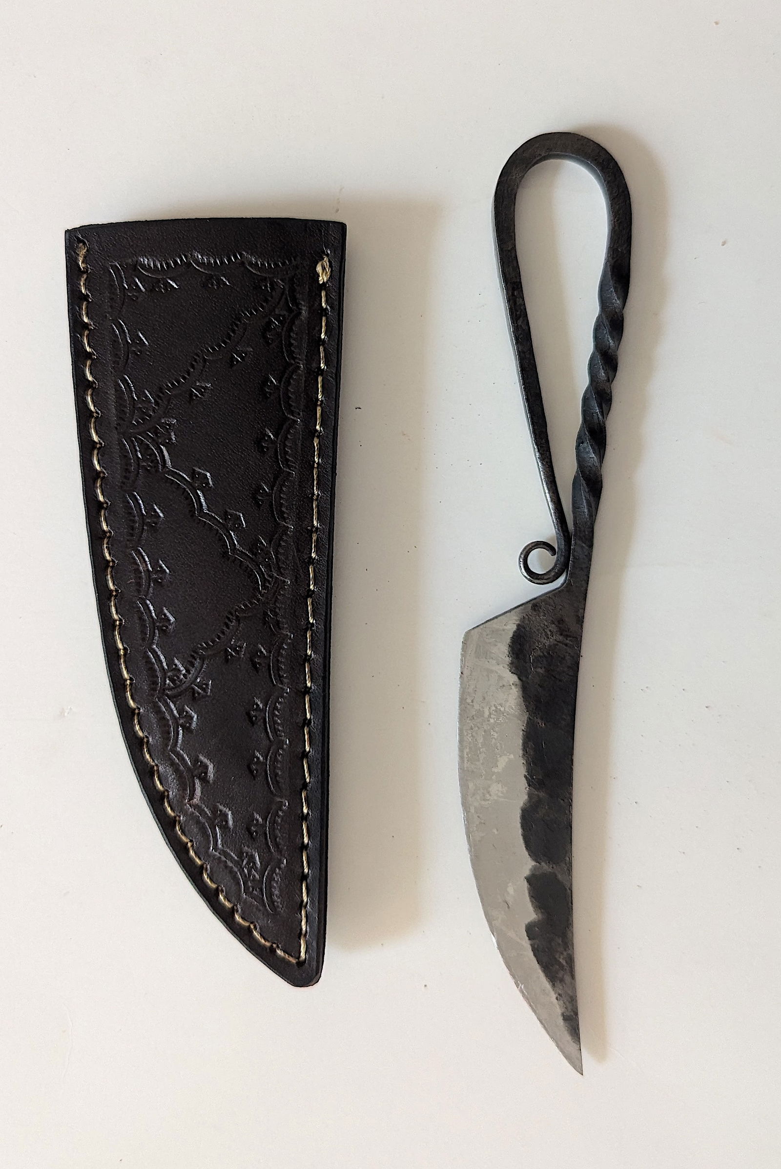 Handcrafted Heirloom  Damaskus Steel Knife  9" Long (1 of 2)