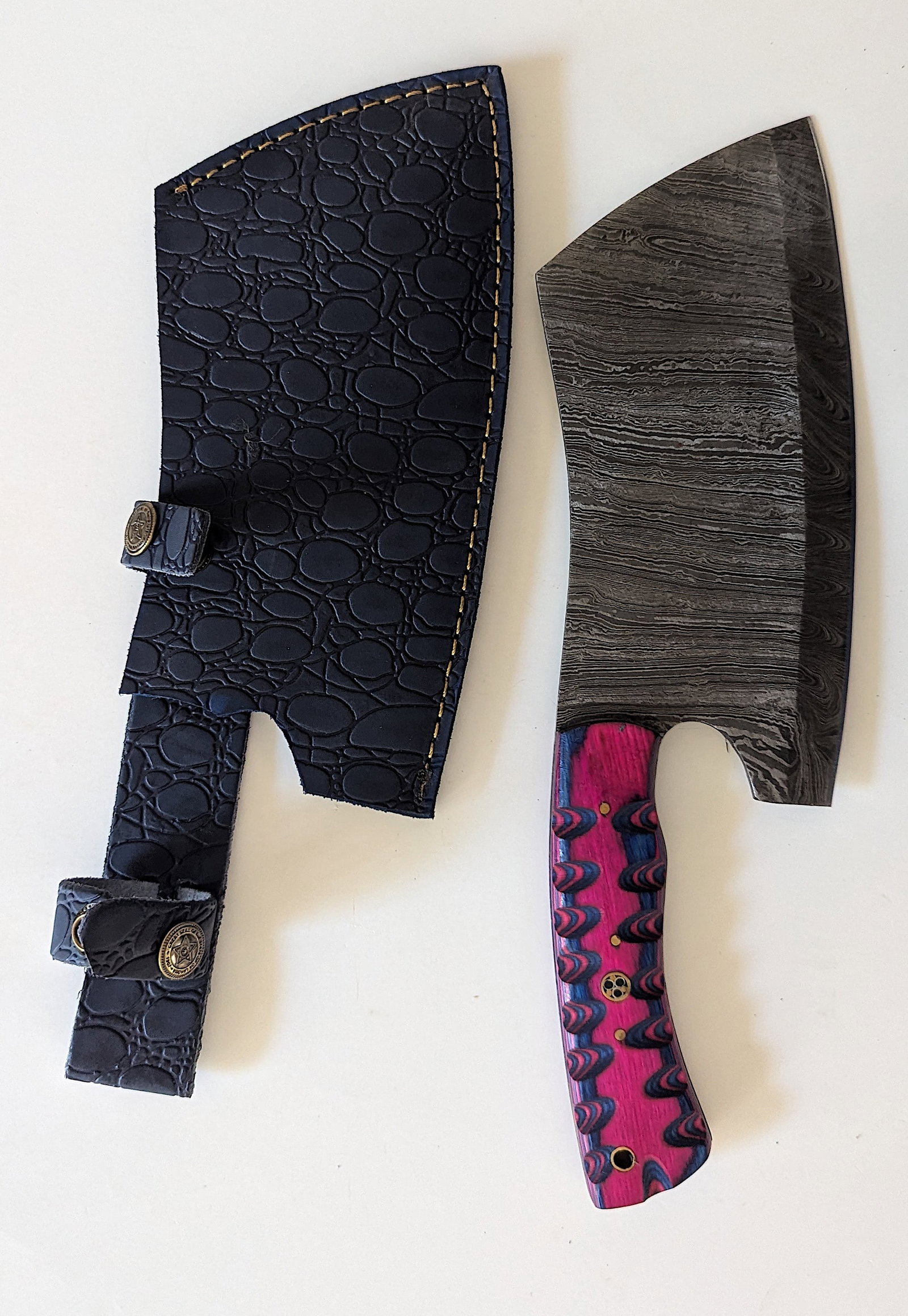 Handcrafted Heirloom Damaskus Steel Knife 12" Long x 3.5": These aren't your average factory-made knives. Each handmade damascus knife is a unique work of art, forged with time-honored techniques and the skill of a dedicated craftsperson. The distinctive laye