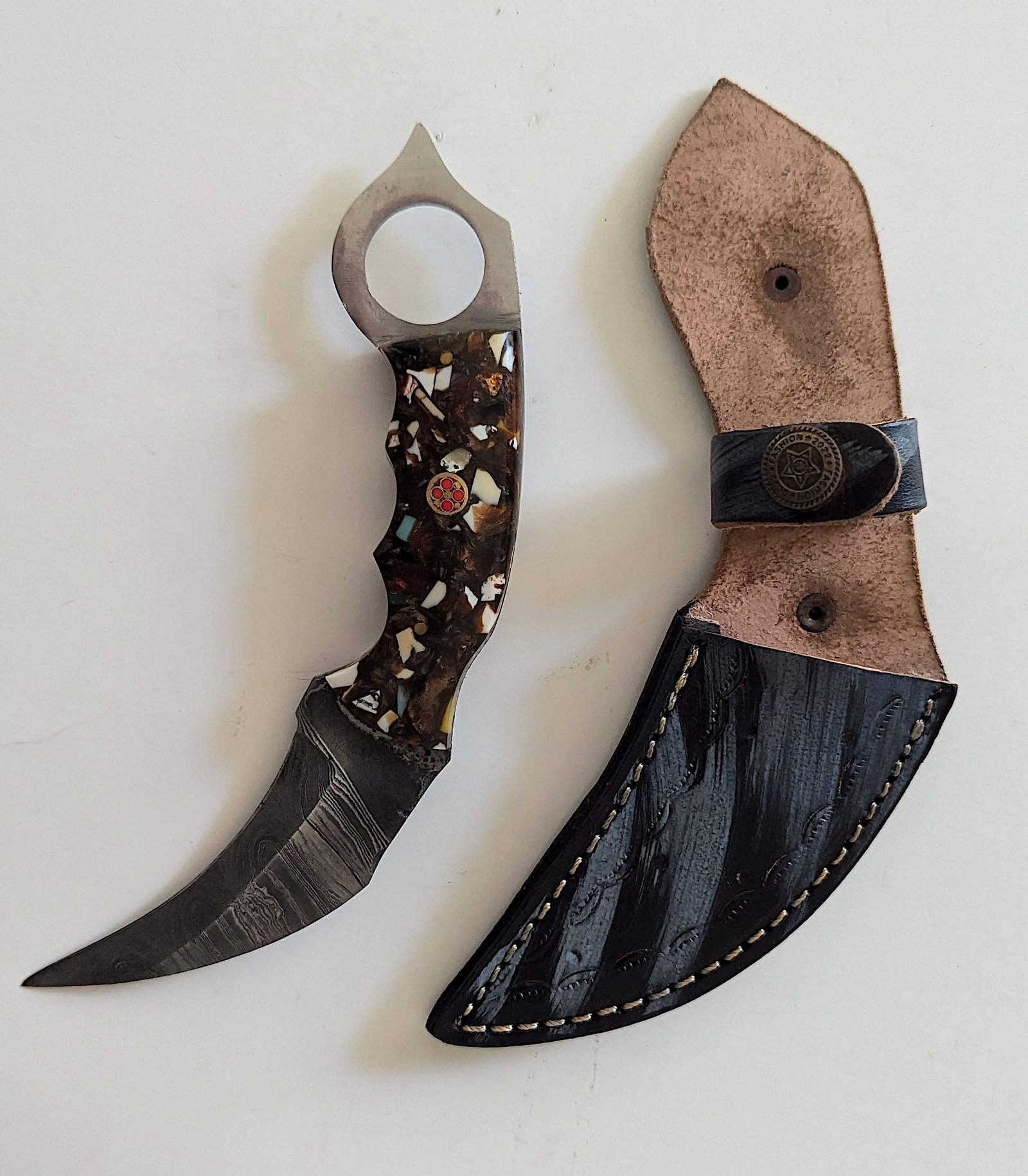 Handcrafted Heirloom Damaskus Steel Knife 8" Long: These aren't your average factory-made knives. Each handmade damascus knife is a unique work of art, forged with time-honored techniques and the skill of a dedicated craftsperson. The distinctive laye