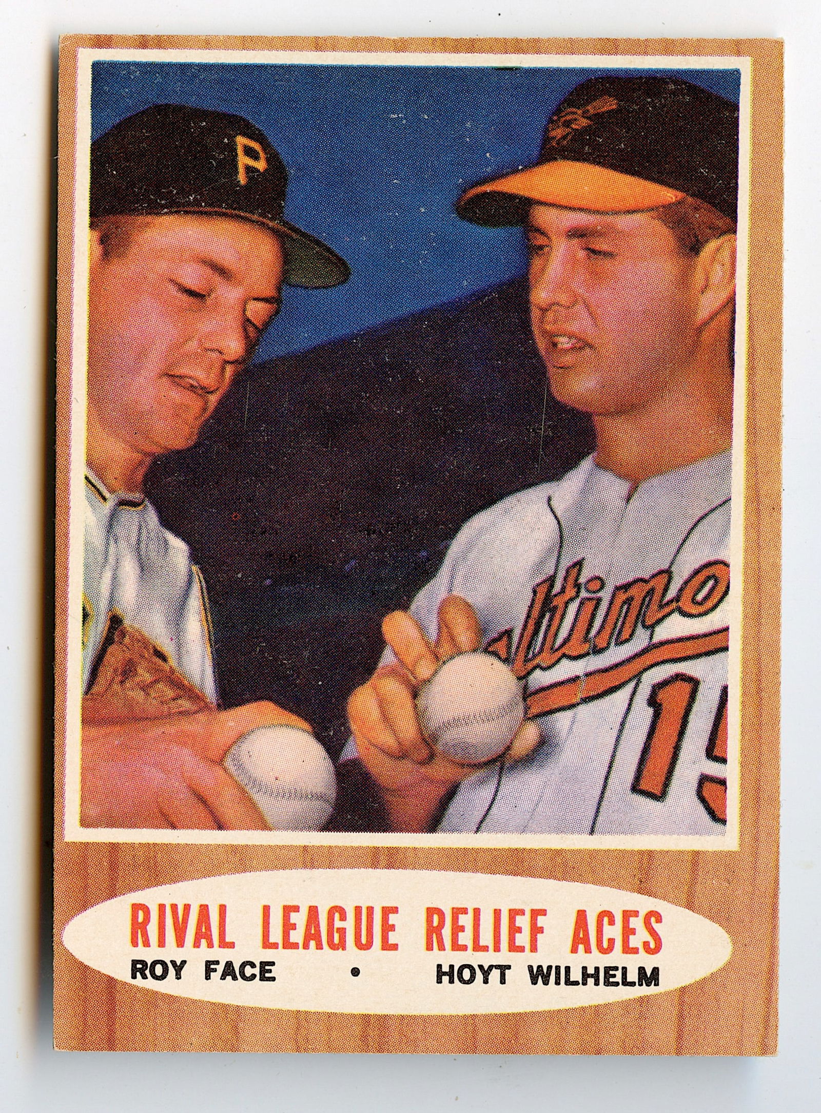 1962 Topps #423 Rival League Relief Aces (Roy Face / Hoyt Wilhelm) (1 of 2)