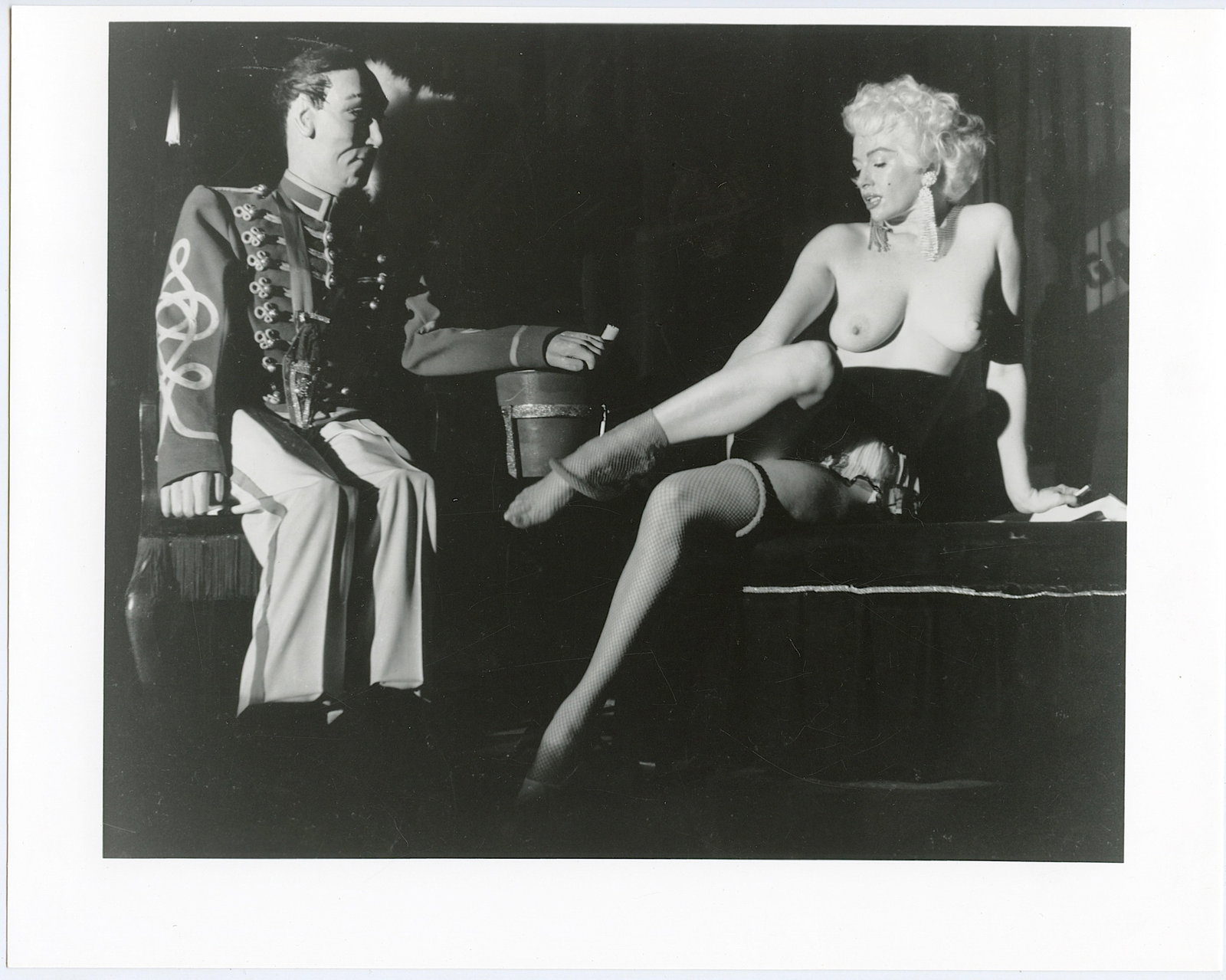 Vintage Photo Archives BUNNY YEAGER Historical American Pin UP: This lot is coming from Bunny Yeager's estate/archives. Linnea Eleanor "Bunny" Yeager (March 13, 1929 - May 24, 2014) was an American photographer and pin-up model. She met Bettie Page in 1954, and to