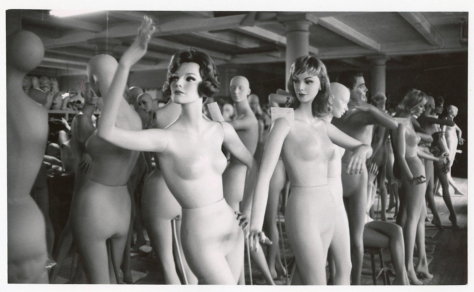 Original Photography by HERB FLATOW Serie Mannequins, 1918: This lot is coming from the estate of a collector in RI. We have included a quality scan to show it's actual condition. The dimensions are Approx. 10" x 8" (some variances can occur). This lot is loca