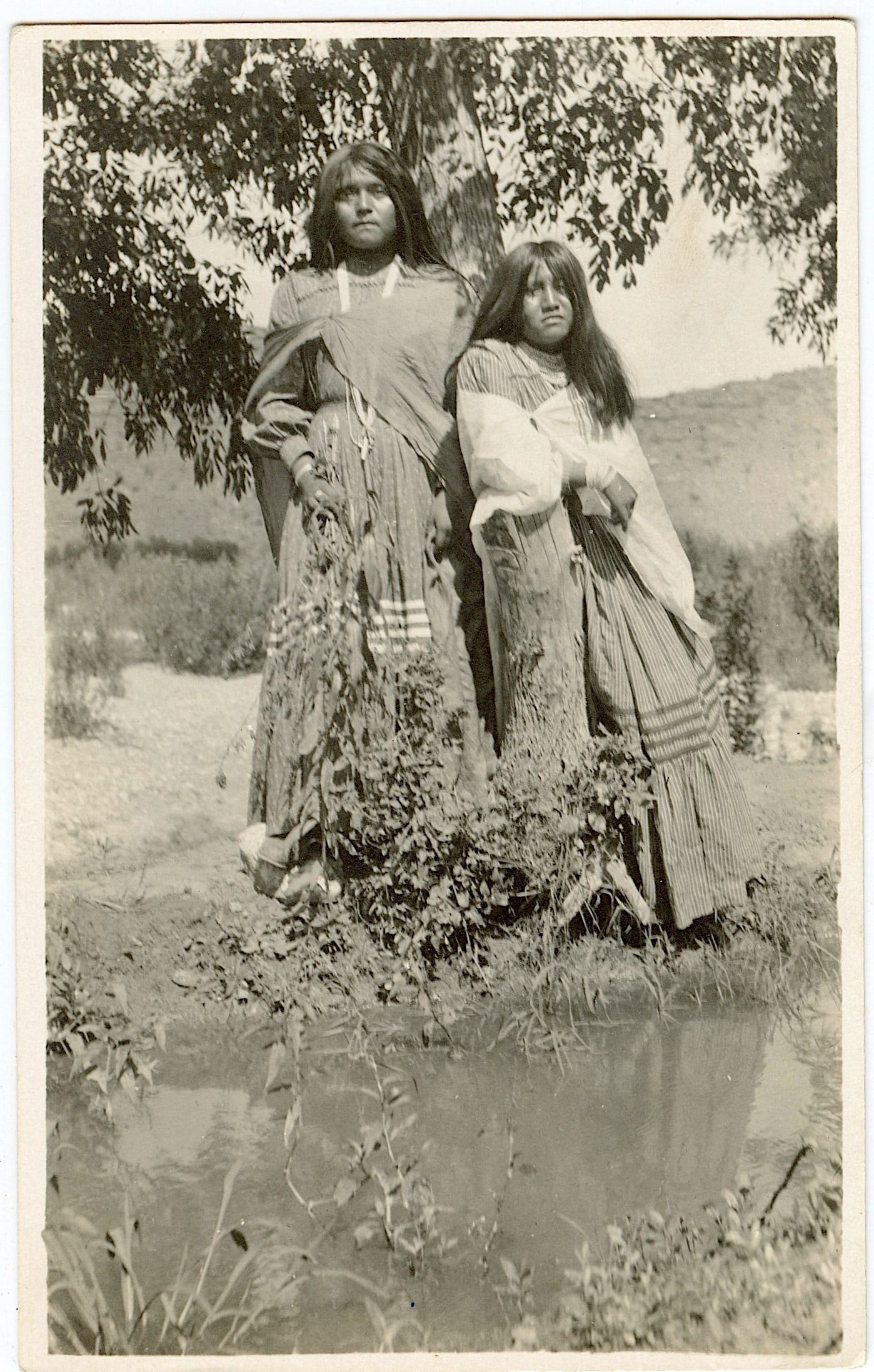 Vintage Real Photo Postcard Indians Women: The provenance of this lot is from a quality collector in LA, California. We have included a quality scan to show it's actual condition. The dimensions of a vintage postcard are Approx. 5.5" x 3.5" (s
