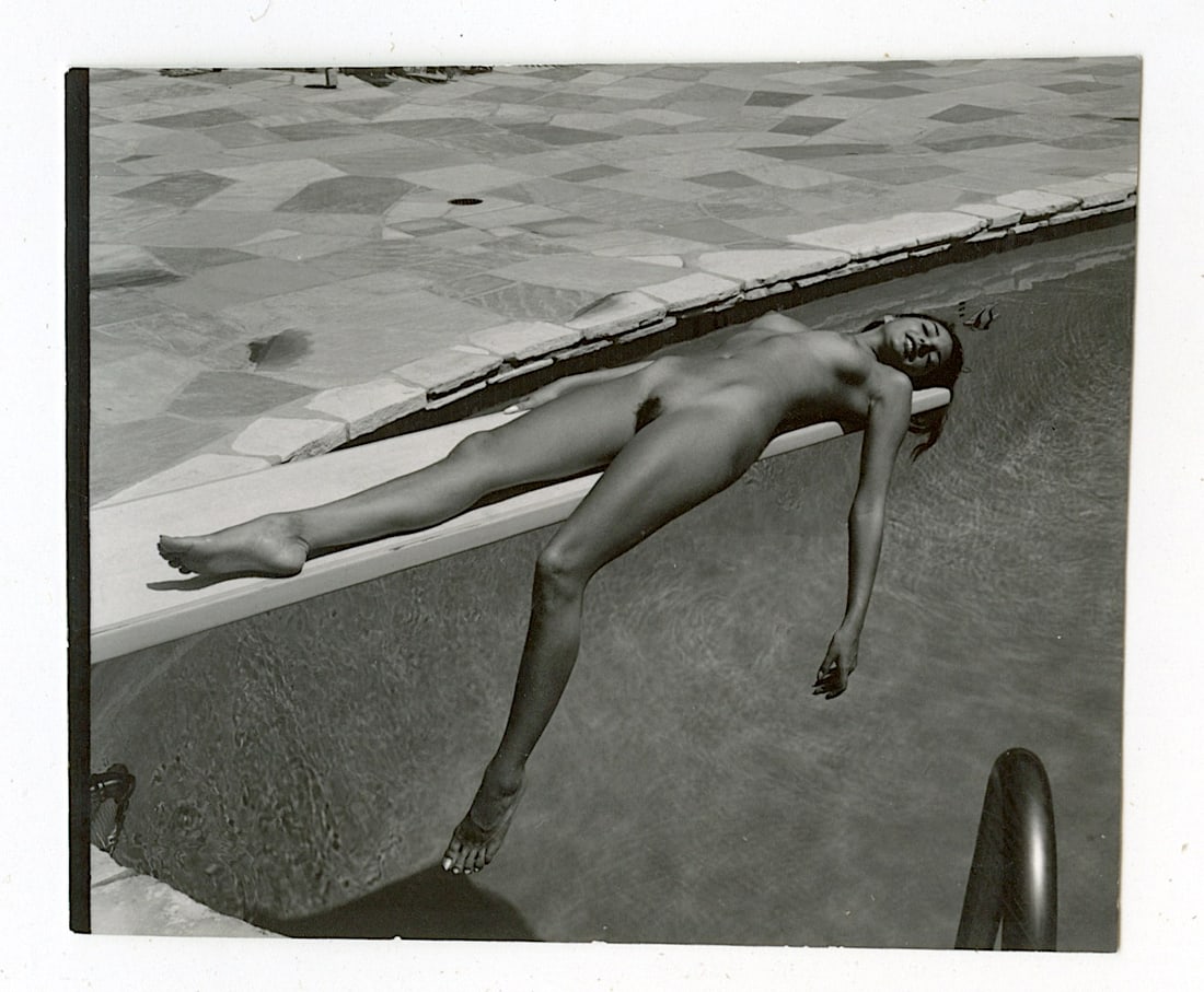 ANDRÉ DE DIENES Vintage Photo 1950s-1960s Nude Study: The provenance of this photo is from the archives of notable photographer André de Dienes. The dimensions are Approx. 2.75" x 2.75" (small variances can occur). This black and white gelatin photo was