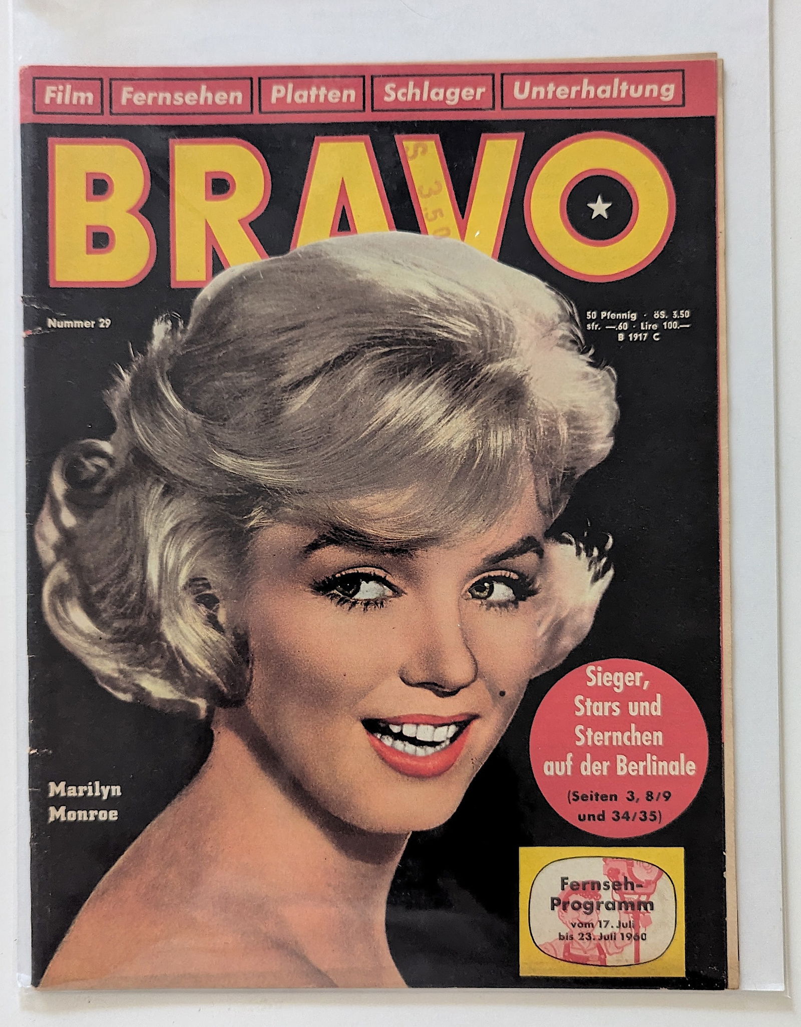 Bravo TV Magazine July 1960 Marilyn Monroe on the Cover: This lot is coming from the estate of a collector in RI. We have included a quality scan to show it's actual condition. This lot is located in Boca Raton, Fl and its shipment will be made directly by