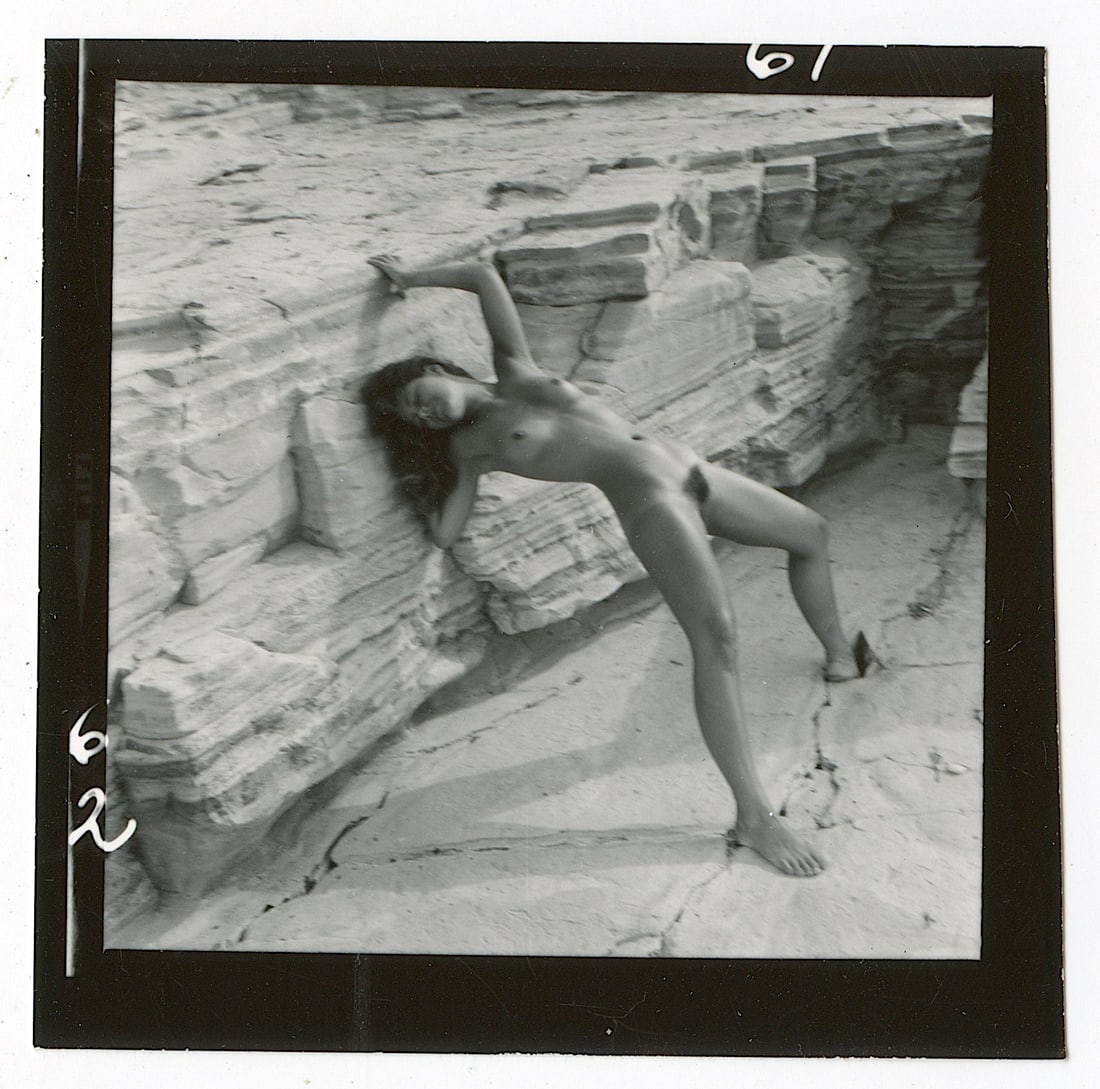 ANDRÉ DE DIENES Vintage Photo 1950s-1960s Nude Study: The provenance of this photo is from the archives of notable photographer André de Dienes. The dimensions are Approx. 2.75" x 2.75" (small variances can occur). This black and white gelatin photo was