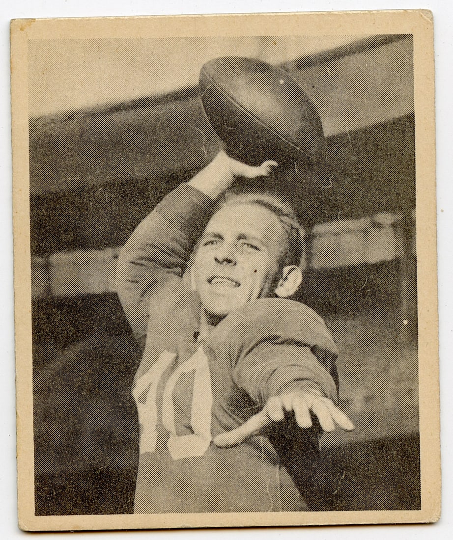 1948 Bowman #19 Art Faircloth: Provenance from a PBC Collector. We have included quality scans to show it's actual condition. This lot is located in Boca Raton, Fl and its shipment will be made directly by Artelisted. Shipping insu