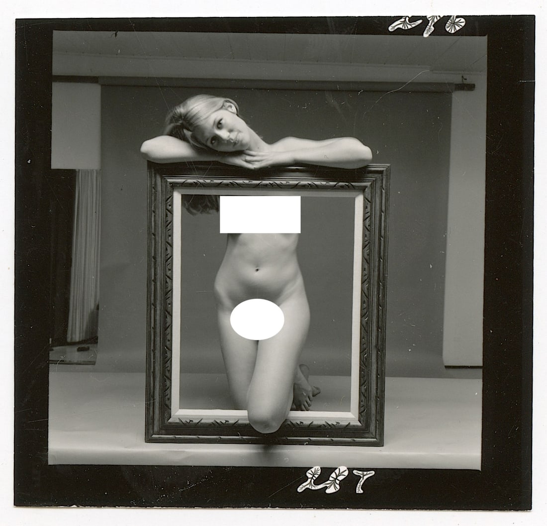 ANDRÉ DE DIENES Vintage Photo 1950s-1960s Nude Study: The provenance of this photo is from the archives of notable photographer André de Dienes. The dimensions are Approx. 2.75" x 2.75" (small variances can occur). This black and white gelatin photo was