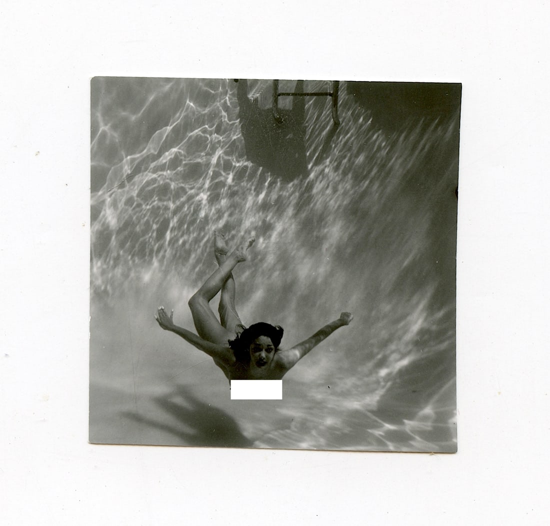 ANDRÉ DE DIENES Vintage Photo 1950s-1960s Nude Study: The provenance of this photo is from the archives of notable photographer André de Dienes. The dimensions are Approx. 2.75" x 2.75" (small variances can occur). This black and white gelatin photo was