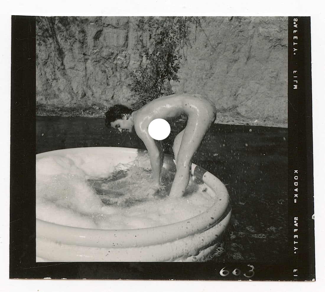 ANDRÉ DE DIENES Vintage Photo 1950s-1960s Nude Study: The provenance of this photo is from the archives of notable photographer André de Dienes. The dimensions are Approx. 2.75" x 2.75" (small variances can occur). This black and white gelatin photo was