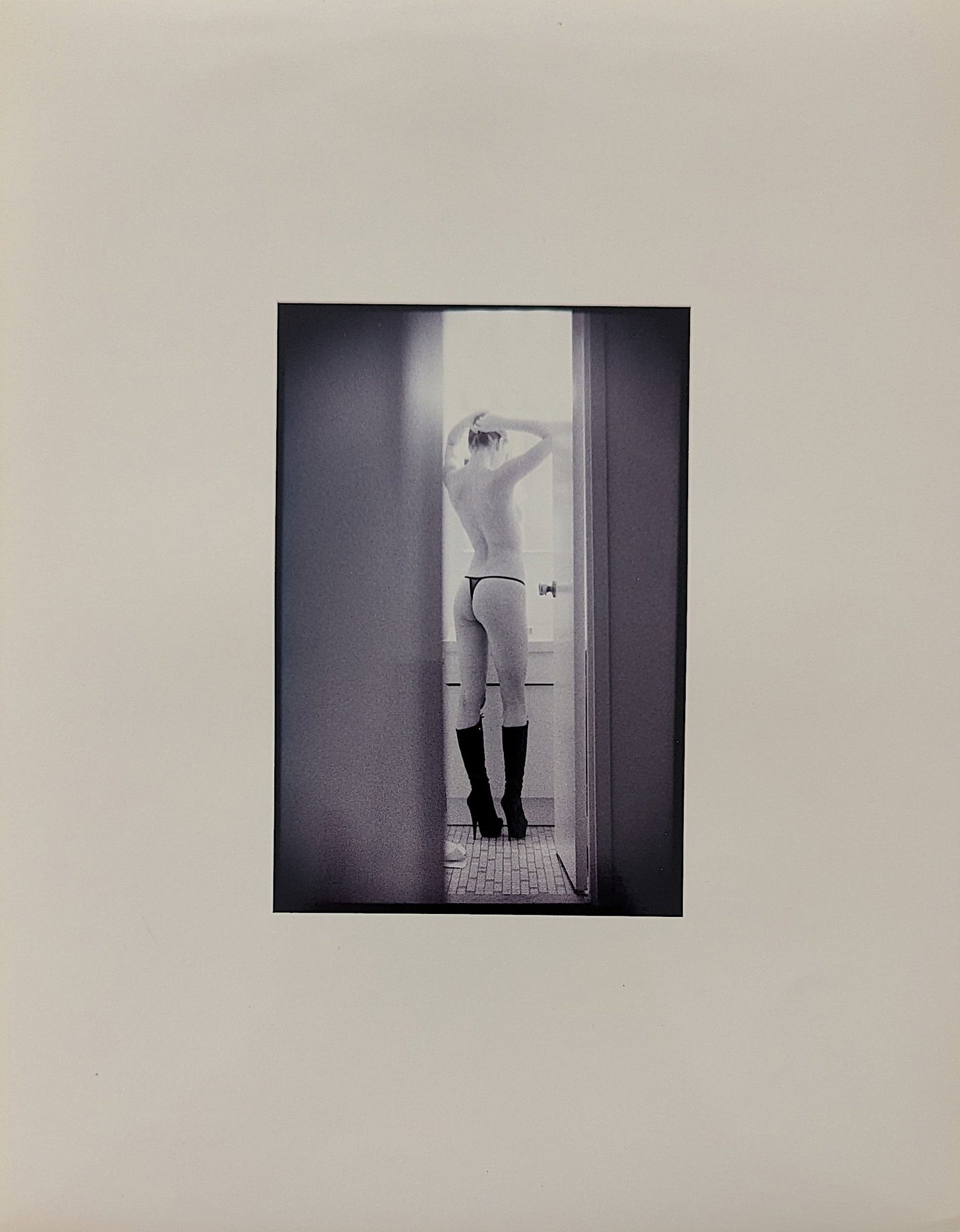 THOMAS SCHIERLITZ Original Print Kodak Professioanl Photo 14" x 11": This is Kodak Professional Brilliant print, then please avoid the glossy reflection in the imagen. THOMAS SCHIERLITZ Original Photo Nude Fetish Metallic Print 14" x 11". Tom Schierlitz studied photogr