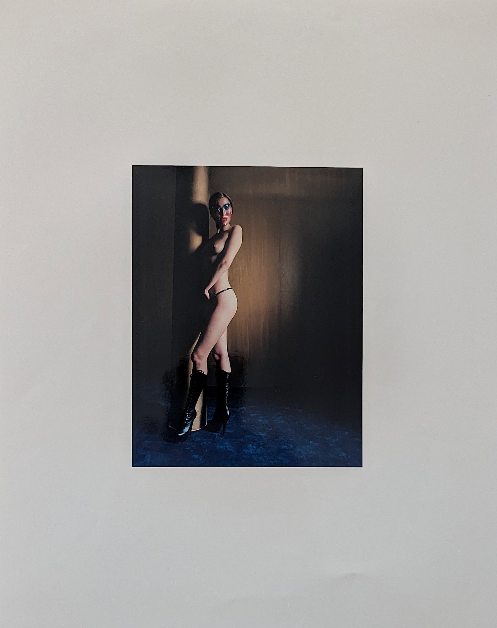 THOMAS SCHIERLITZ Original Print Kodak Professioanl Photo 14" x 11": This is Kodak Professional Brilliant print, then please avoid the glossy reflection in the imagen. THOMAS SCHIERLITZ Original Photo Nude Fetish Metallic Print 14" x 11". Tom Schierlitz studied photogr