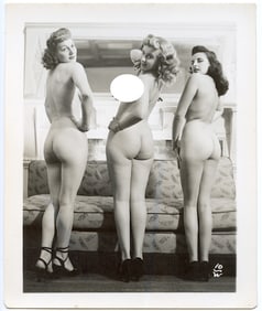 Vintage 1940s Photograph Pin Up Female Nude Model(s) 4" x 5.25"