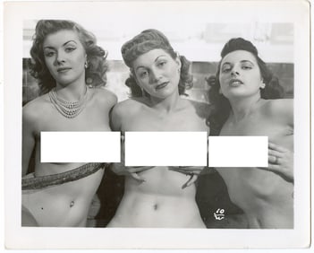 Vintage 1940s Photograph Pin Up Female Nude Model(s) 4" x 5.25"