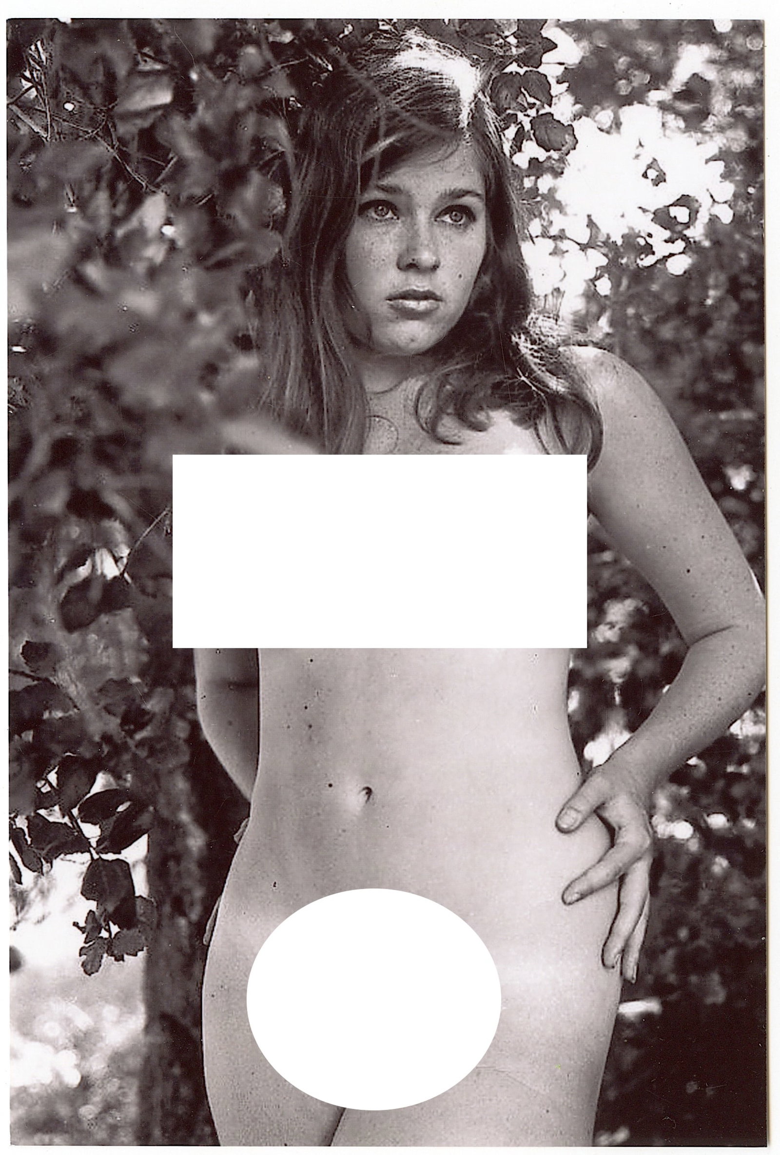 21st C. Fujifilm Print Photo Pin Up Model Female: This lot is coming from the estate of a collector in PBC. We have included a quality scan to show it's actual condition. The dimensions are Approx. 4" x 6" (some variances can occur). This lot is loca