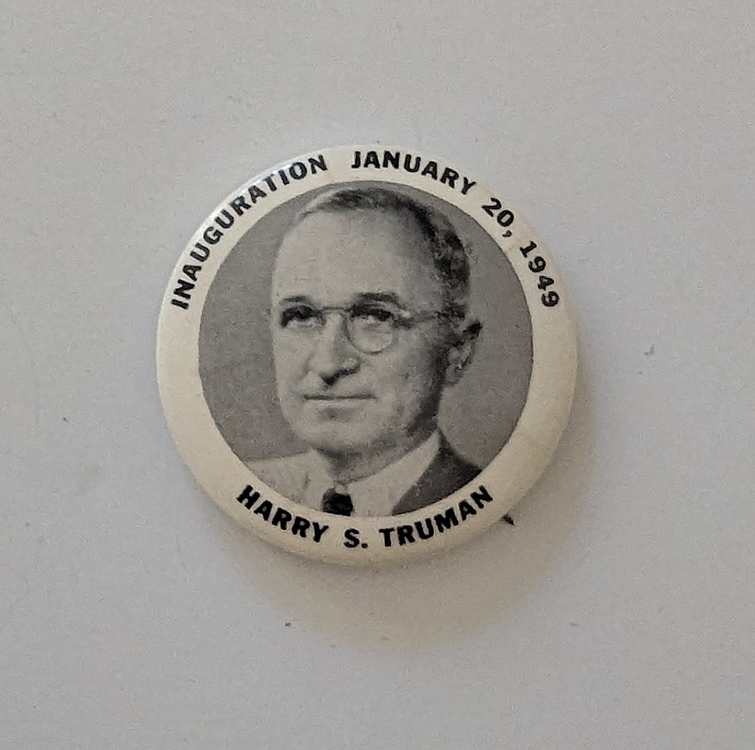 Harry Truman US President Campaign Button & Portrait Button 1949 (1 of 2)