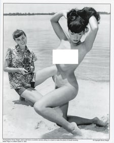 BUNNY YEAGER Vintage Pin Up Litho  Model BETTIE PAGE