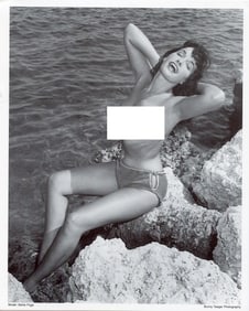 BUNNY YEAGER Vintage Pin Up Litho  Model BETTIE PAGE