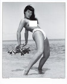BUNNY YEAGER Vintage Pin Up Litho  Model BETTIE PAGE