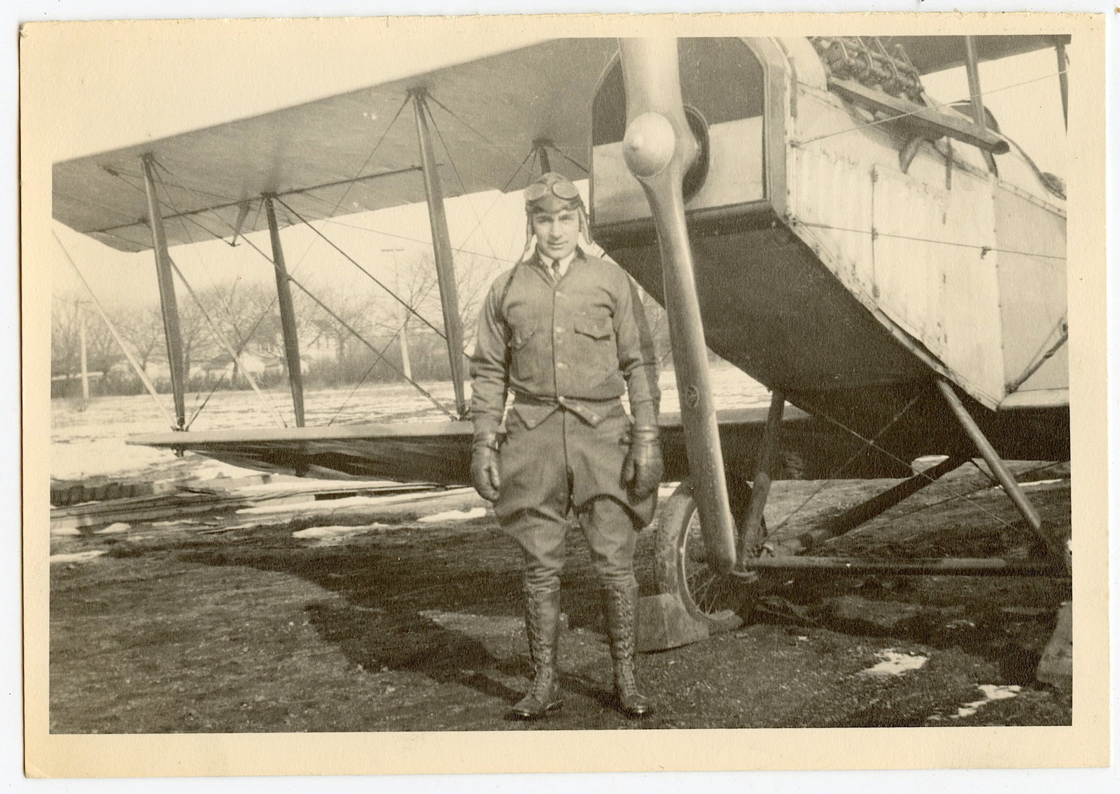 Vintage 5" x 7" Photo Pilot Biplane Aviation 1925: The provenance of this lot is from a quality collector PBC. Please see all the included images to read all related information. We have included quality scans to show it's actual condition. This lot i