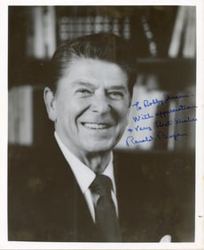 Original Pres. RONALD REAGAN Hand Signed Autographed Photo