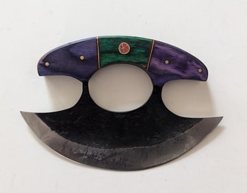 Handcrafted Heirloom  Damaskus Steel Knife 4.5" H x 6# W