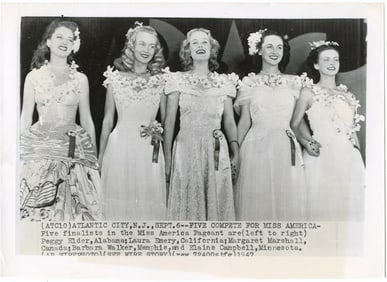Original Vintage Photo 10" x 8" BARBARA JO WALKER & OTHERS, 1947