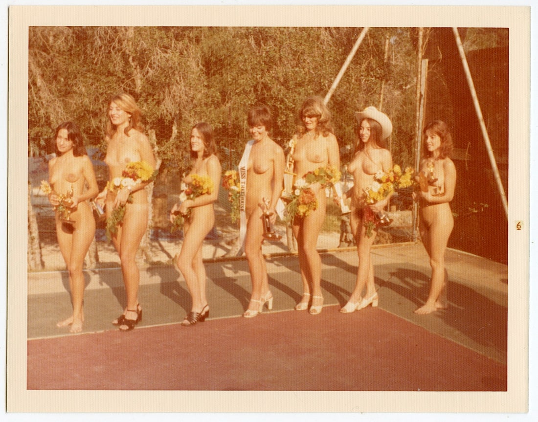 Vintage 1970s American Naturalism Nudism Female Model 4.5" x 3.5": This lot is coming from the estate of a collector in RI. We have included a quality scan to show it's actual condition. This lot is located in Boca Raton, Fl and its shipment will be made directly by 