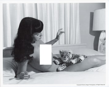 BUNNY YEAGER Vintage Pin Up Litho  Model BETTIE PAGE