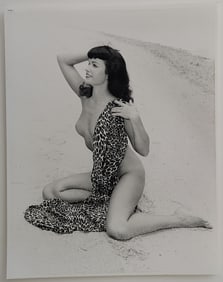 Vintage PHOTOGRAPH of BETTIE PAGE by BUNNY YEAGER 14" x 11"