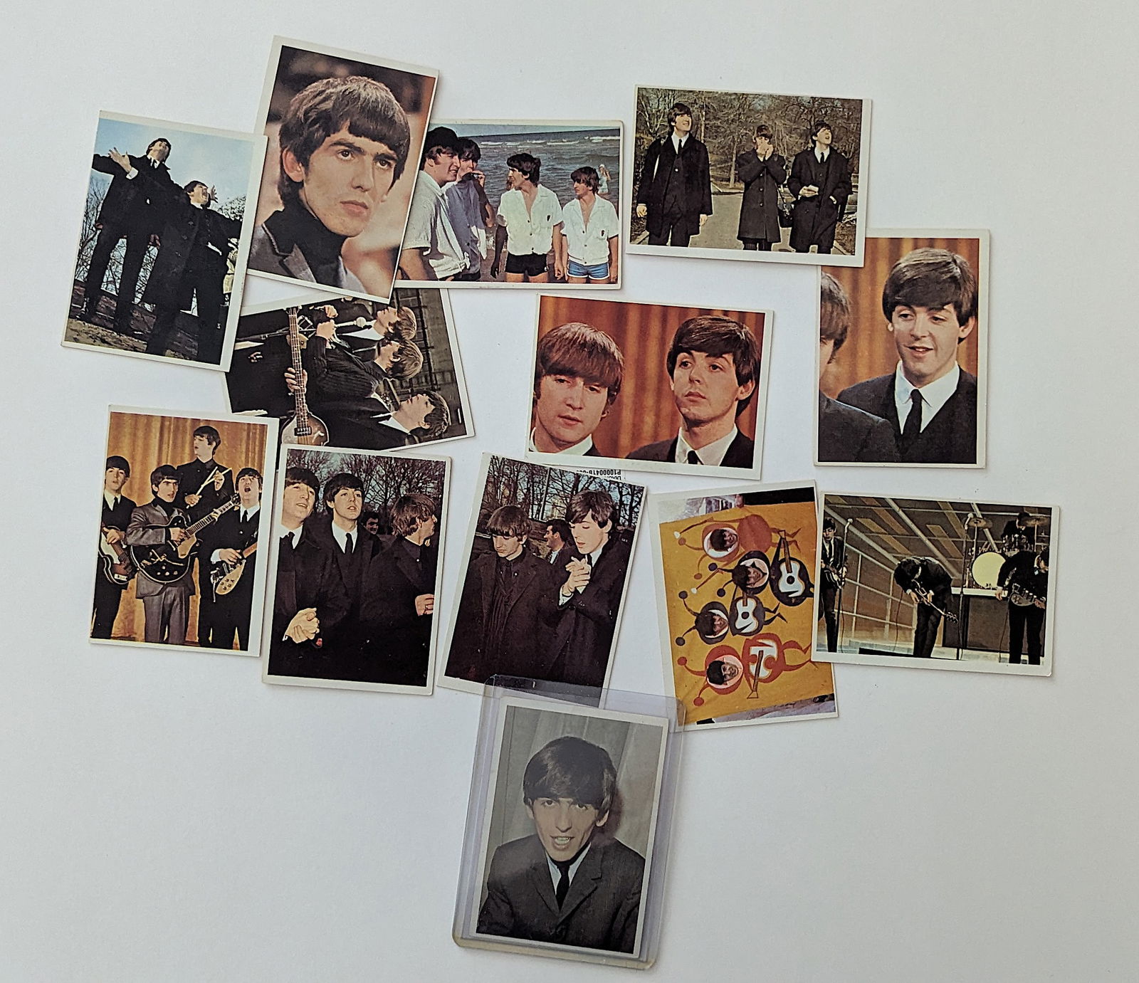 Vintage Set Trade Cards The Beatles Topps 1960s (1 of 2)