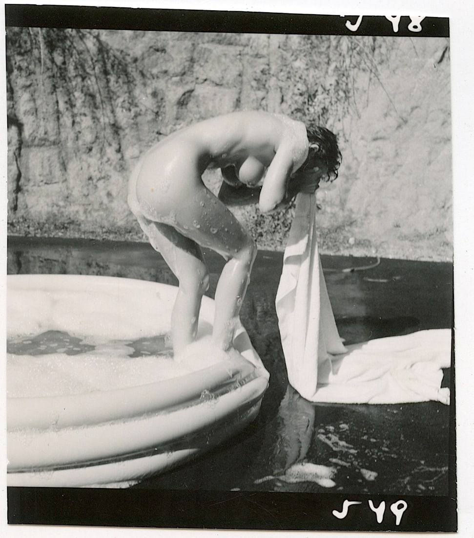ANDRÉ DE DIENES Vintage Photo 1950s-1960s Nude Study: The provenance of this photo is from the archives of notable photographer André de Dienes.The dimensions are Approx. 2.75" x 2.75" (small variances can occur). This black and white gelatin photo was 