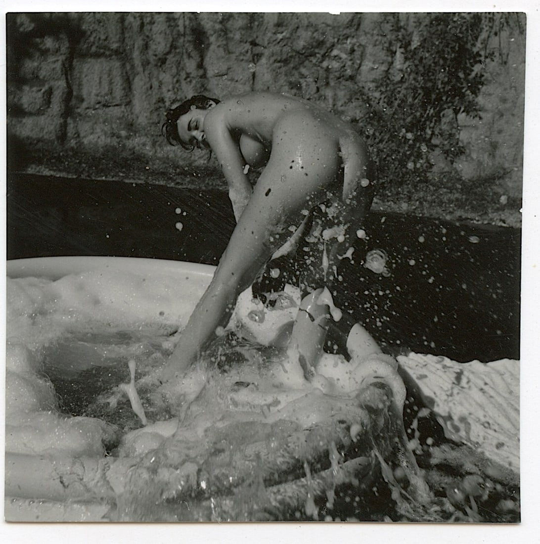 ANDRÉ DE DIENES Vintage Photo 1950s-1960s Nude Study: The provenance of this photo is from the archives of notable photographer André de Dienes.The dimensions are Approx. 2.75" x 2.75" (small variances can occur). This black and white gelatin photo was 