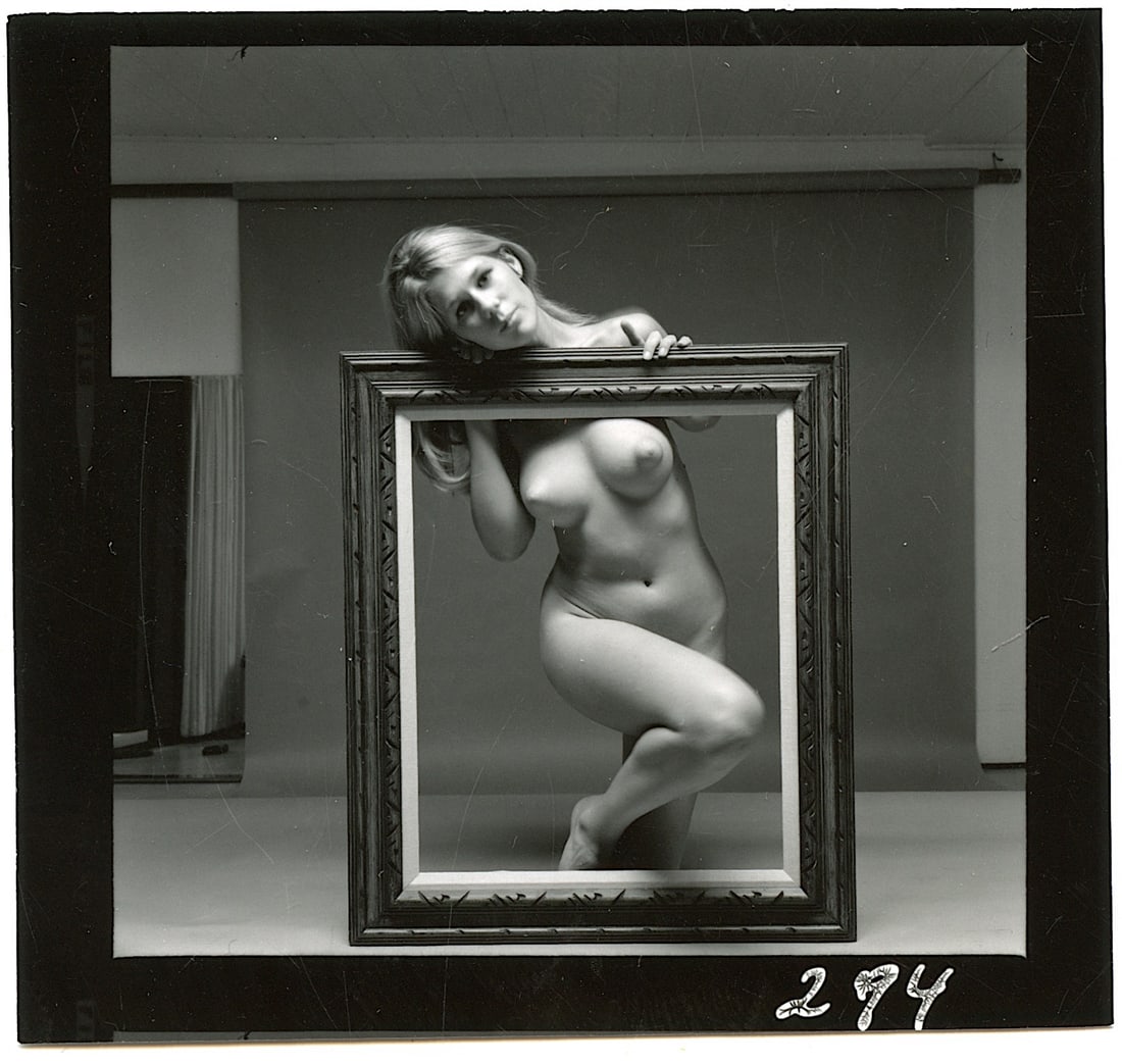 ANDRÉ DE DIENES Vintage Photo 1950s-1960s Nude Study: The provenance of this photo is from the archives of notable photographer André de Dienes.The dimensions are Approx. 2.75" x 2.75" (small variances can occur). This black and white gelatin photo was 