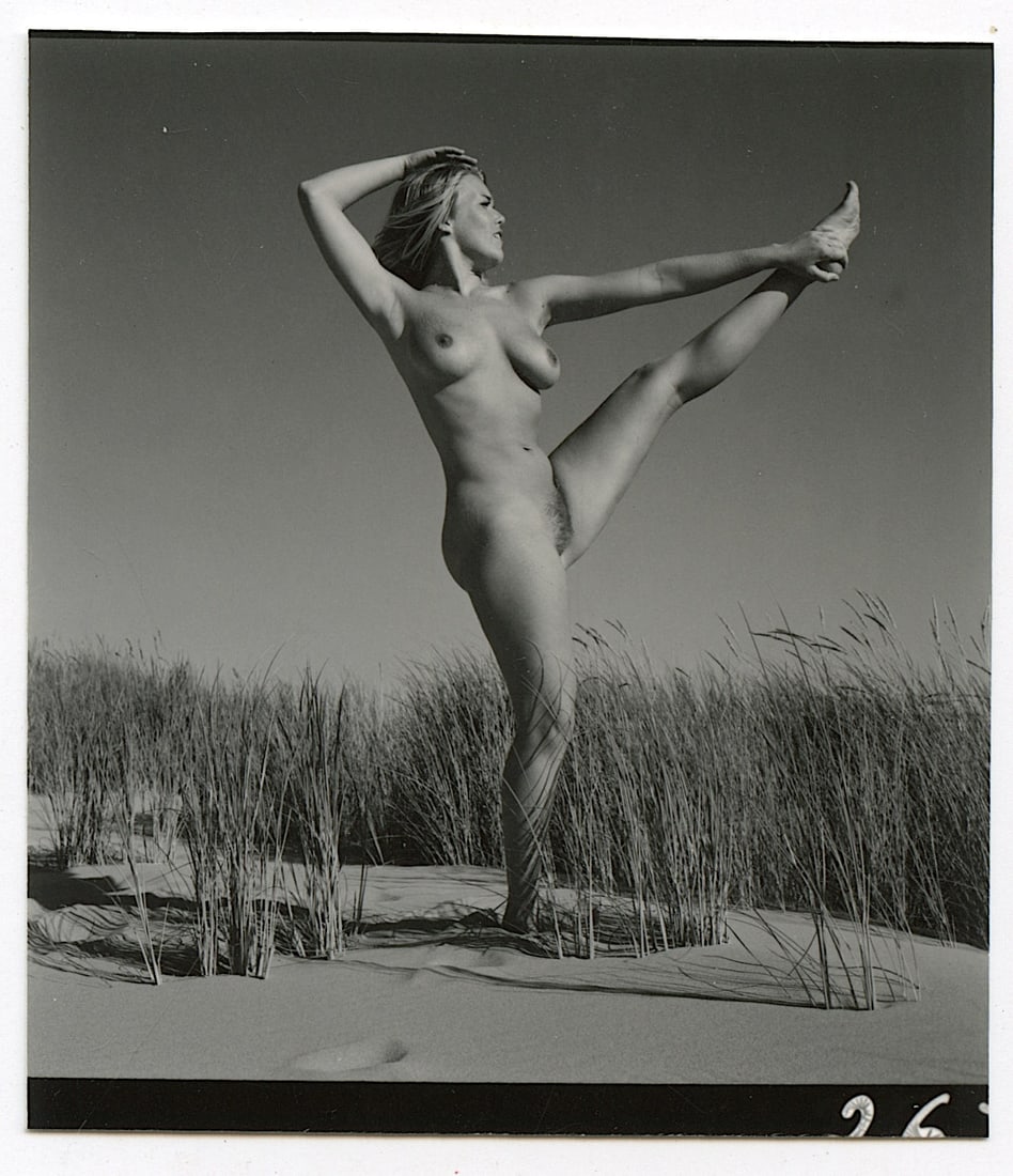 ANDRÉ DE DIENES Vintage Photo 1950s-1960s Nude Study: The provenance of this photo is from the archives of notable photographer André de Dienes.The dimensions are Approx. 2.75" x 2.75" (small variances can occur). This black and white gelatin photo was 