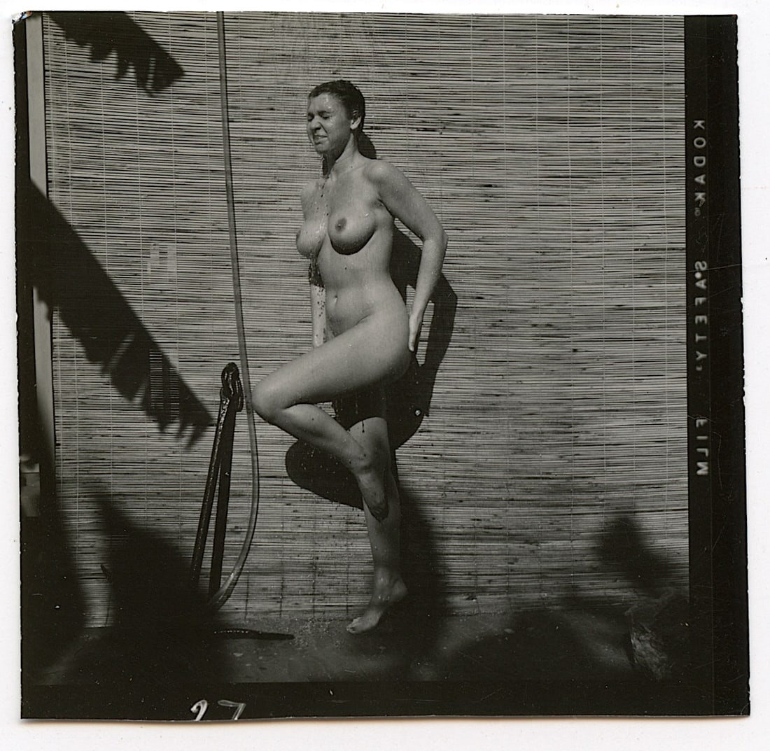 ANDRÉ DE DIENES Vintage Photo 1950s-1960s Nude Study: The provenance of this photo is from the archives of notable photographer André de Dienes.The dimensions are Approx. 2.75" x 2.75" (small variances can occur). This black and white gelatin photo was 