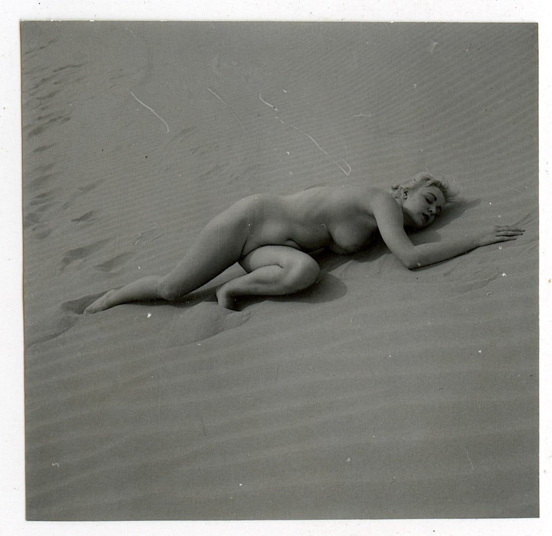 ANDRÉ DE DIENES Vintage Photo 1950s-1960s Nude Study: The provenance of this photo is from the archives of notable photographer André de Dienes.The dimensions are Approx. 2.75" x 2.75" (small variances can occur). This black and white gelatin photo was 