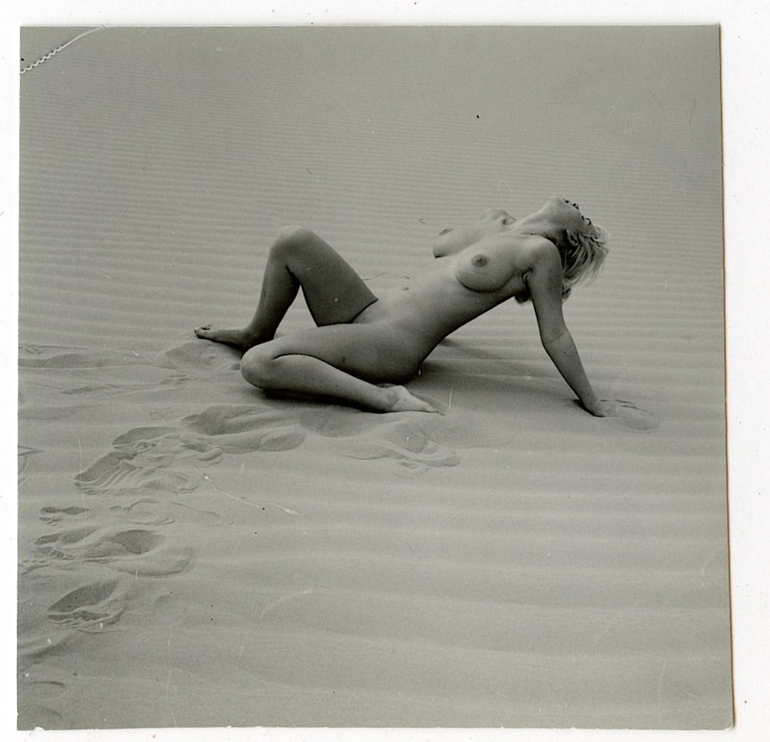 ANDRÉ DE DIENES Vintage Photo 1950s-1960s Nude Study: The provenance of this photo is from the archives of notable photographer André de Dienes.The dimensions are Approx. 2.75" x 2.75" (small variances can occur). This black and white gelatin photo was 