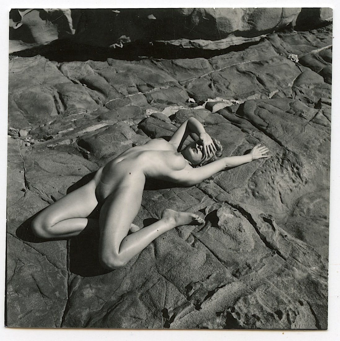 ANDRÉ DE DIENES Vintage Photo 1950s-1960s Nude Study: The provenance of this photo is from the archives of notable photographer André de Dienes.The dimensions are Approx. 2.75" x 2.75" (small variances can occur). This black and white gelatin photo was 