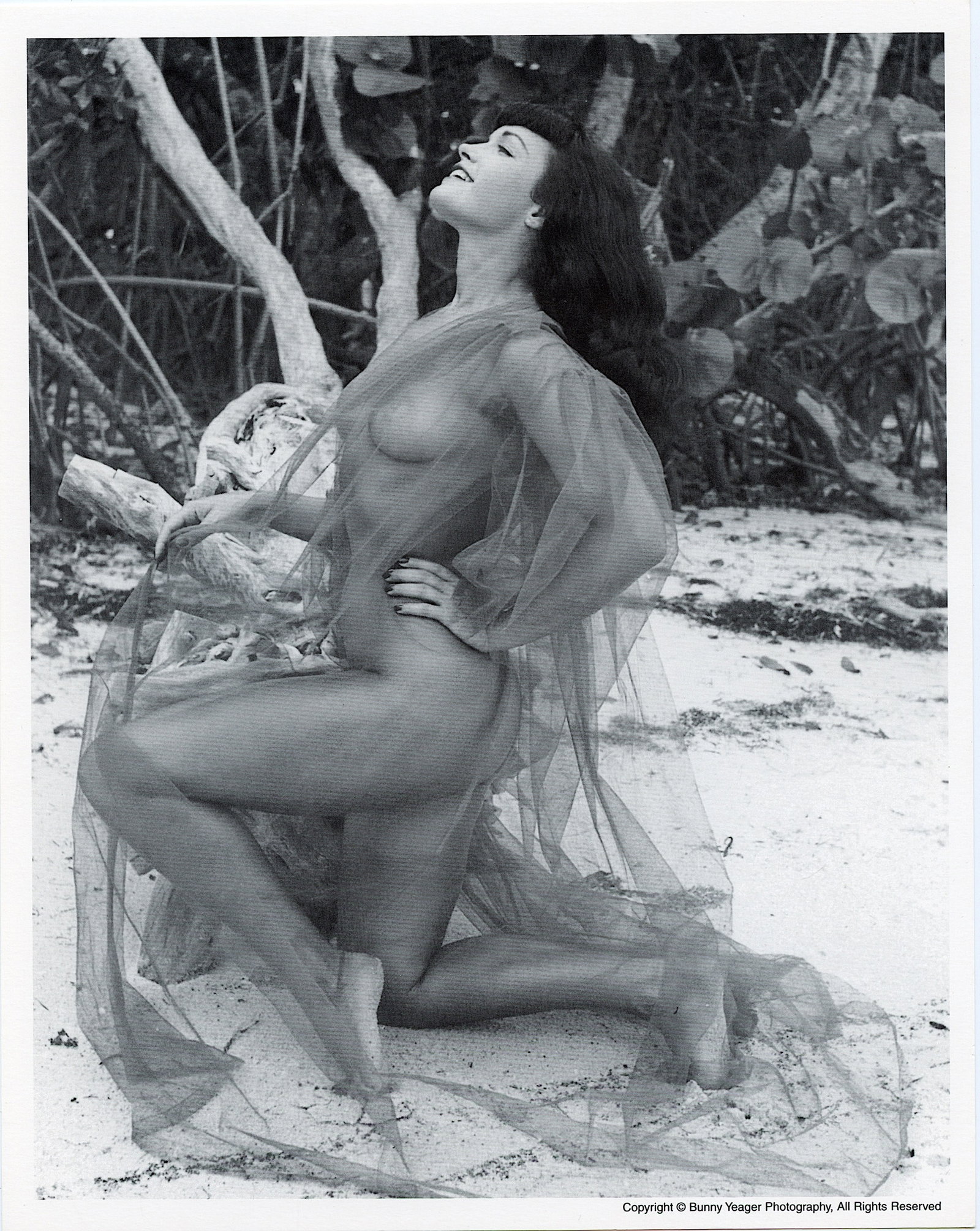 BUNNY YEAGER Vintage Pin Up Litho Model BETTIE PAGE: This lot is coming from Bunny Yeager's estate/archives. Linnea Eleanor "Bunny" Yeager (March 13, 1929 - May 24, 2014) was an American photographer and pin-up model. She met Bettie Page in 1954, and to