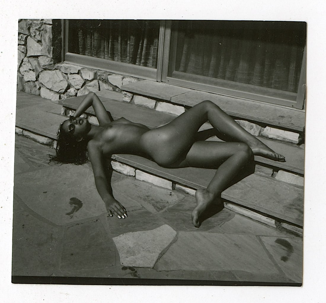 ANDRÉ DE DIENES Vintage Photo 1950s-1960s Nude Study: The provenance of this photo is from the archives of notable photographer André de Dienes.The dimensions are Approx. 2.75" x 2.75" (small variances can occur). This black and white gelatin photo was 