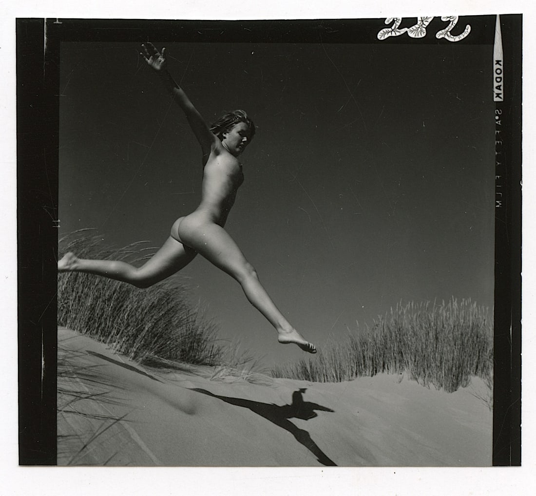 ANDRÉ DE DIENES Vintage Photo 1950s-1960s Nude Study: The provenance of this photo is from the archives of notable photographer André de Dienes.The dimensions are Approx. 2.75" x 2.75" (small variances can occur). This black and white gelatin photo was 