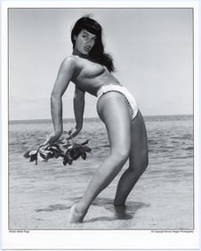 BUNNY YEAGER Vintage Pin Up Litho Model BETTIE PAGE