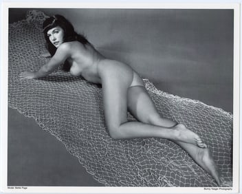 BUNNY YEAGER Vintage Pin Up Litho Model BETTIE PAGE