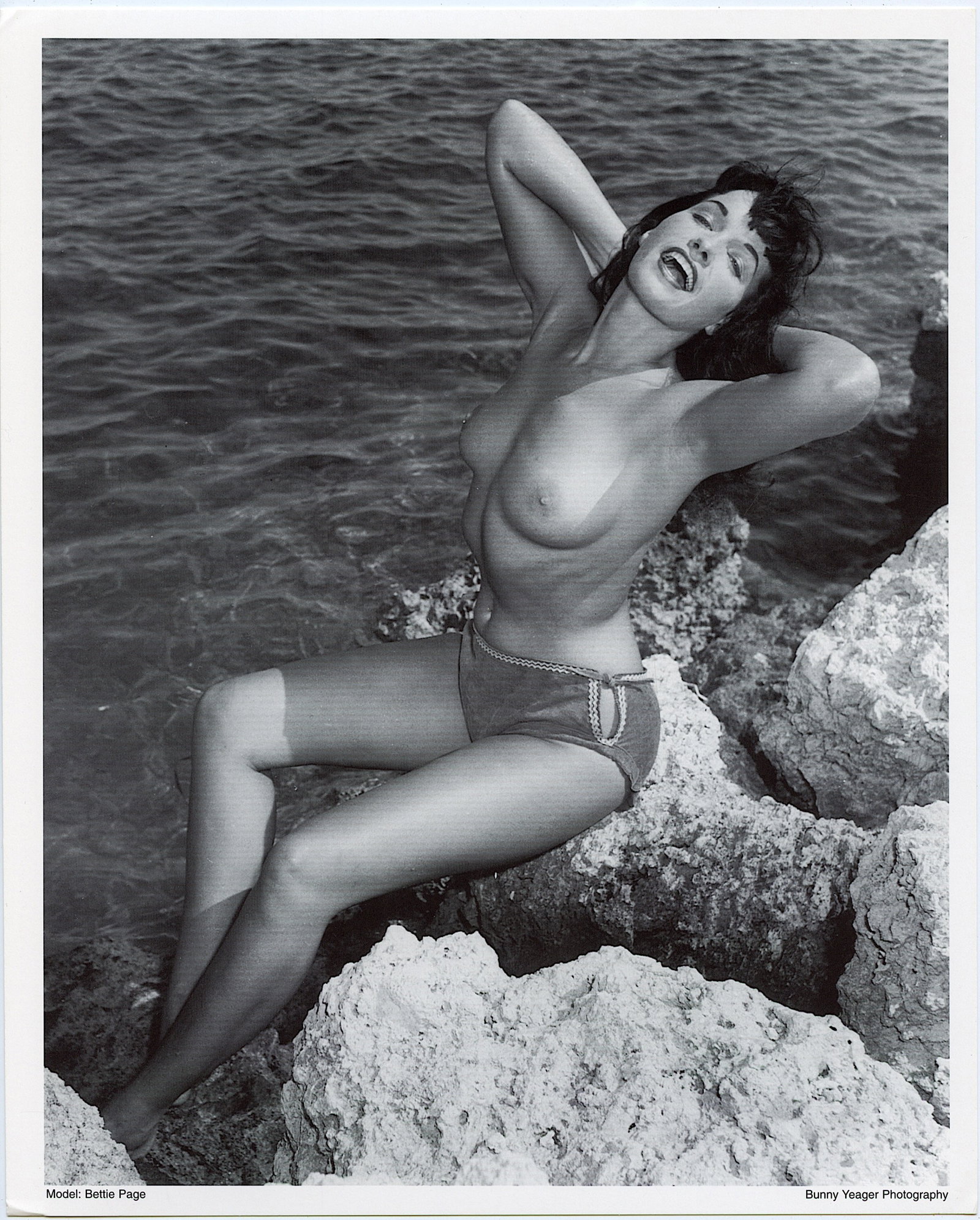 BUNNY YEAGER Vintage Pin Up Litho Model BETTIE PAGE: This lot is coming from Bunny Yeager's estate/archives. Linnea Eleanor "Bunny" Yeager (March 13, 1929 - May 24, 2014) was an American photographer and pin-up model. She met Bettie Page in 1954, and to