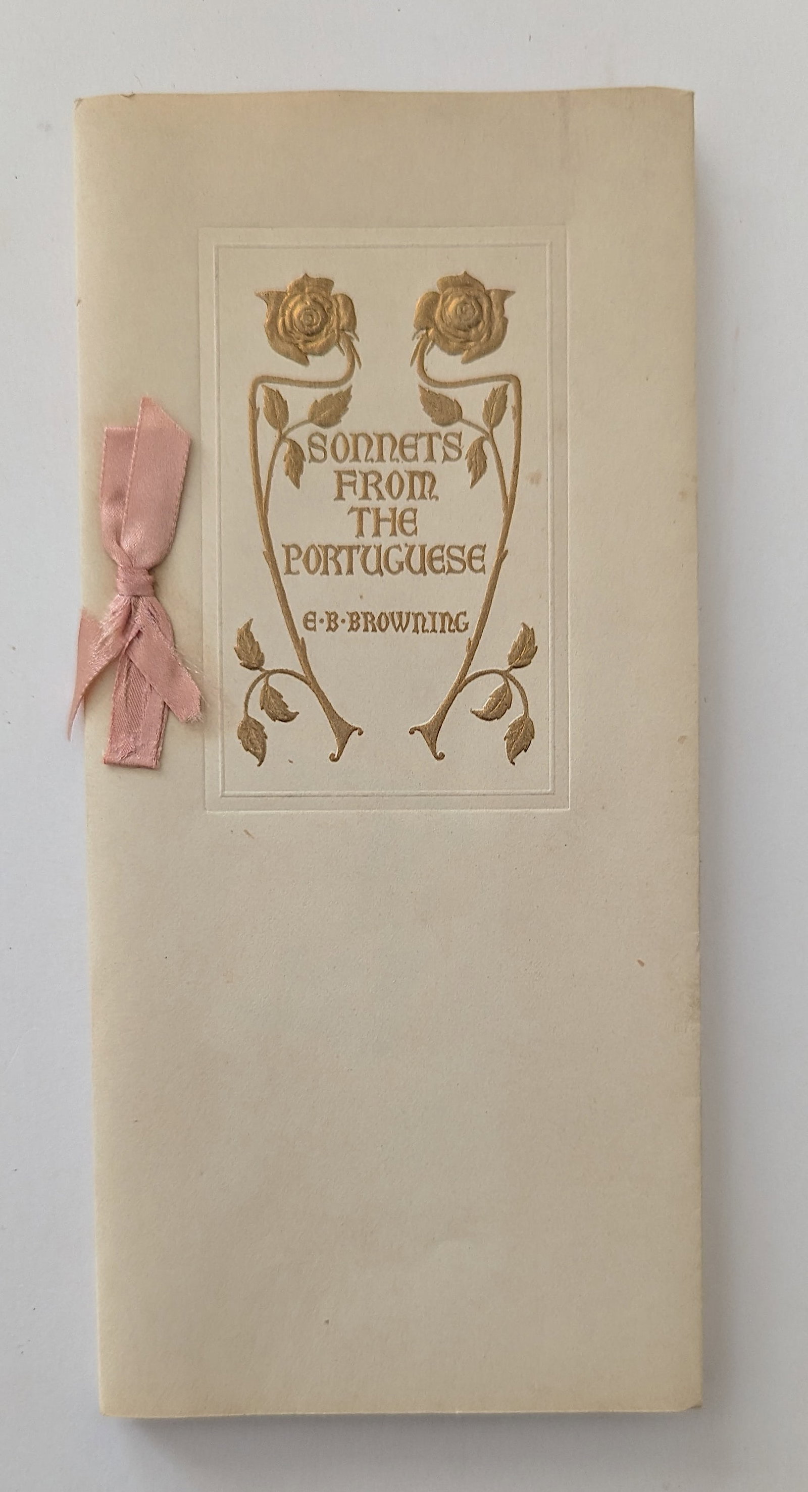 Vintage Sonnets from the Portuguese by E-B Browning: This lot comes from the estate of a dedicated collector during many years. Her collection has been meticulously stored since its acquisition. Several of her collectibles have been acquired in the past