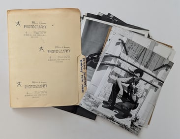 Set 40 Photographs by FLATOW N. Y. - Kentucky Pistol Maker